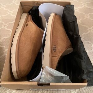 Brand New Men’s Ugg Slip-on Slippers